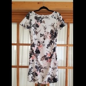 Fitted maternity dress